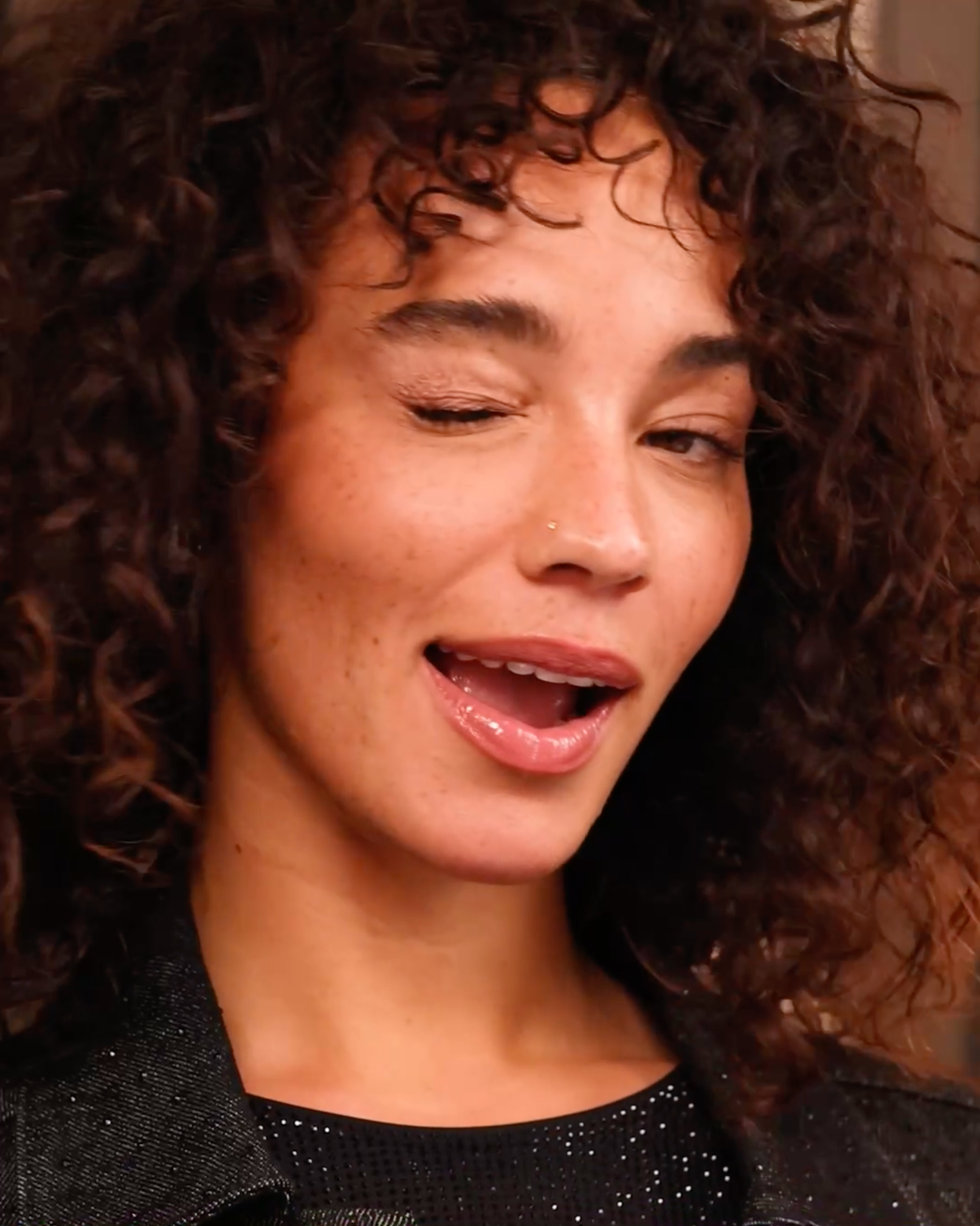 Lucy Boynton photographed by Zoey Grossman for Harper's Bazaar Mexico (2019), image size:1612x2015